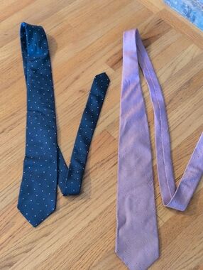 Hugo Boss Black and Mauve Dot-Pattern Tie Pair